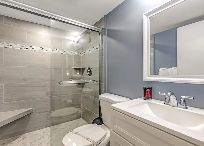Oceanfront Escape With Access Pools Sauna Tennis & Fitness Holiday home Ocean City