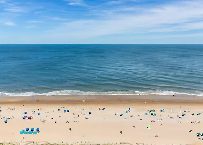 Oceanfront Escape With Access Pools Sauna Tennis & Fitness Holiday home *