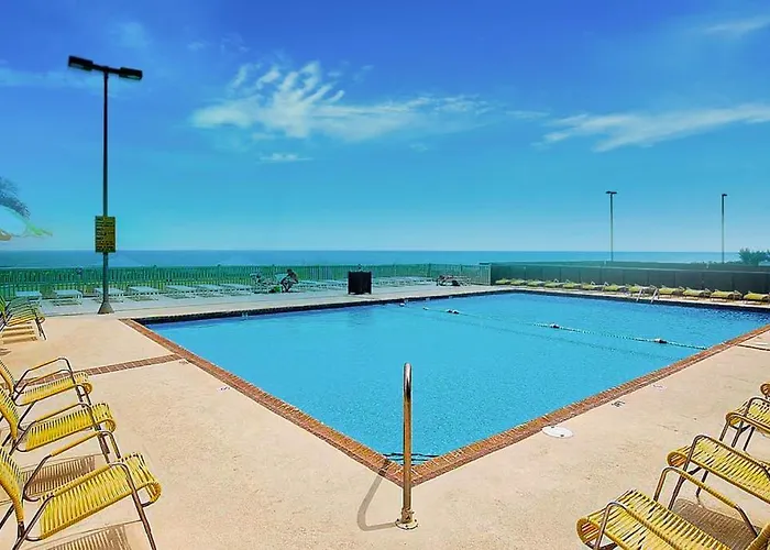 Oceanfront Escape With Access Pools Sauna Tennis & Fitness Holiday home *
